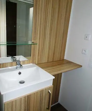 Club Le Parc De Paris - 3*