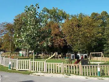 Camping Club Le Parc De Paris - Caravan Park 3* Disneyland Paris