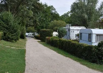 Camping Club Le Parc De Paris - Caravan Park Hotel Disneyland Paris
