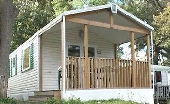 Camping Club Le Parc De Paris - Caravan Park Hotel