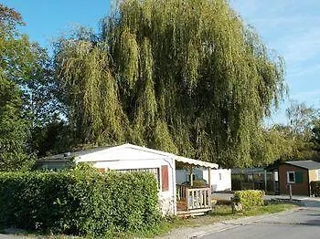 Camping Club Le Parc De Paris - Caravan Park 3*