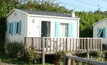 Camping Club Le Parc De Paris - Caravan Park