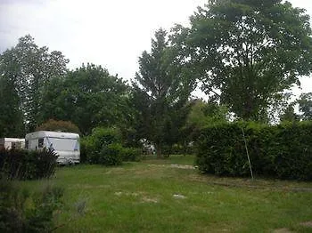 Hotel Camping Club Le Parc De Paris - Caravan Park