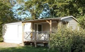 Camping Club Le Parc De Paris - Caravan Park Hotel