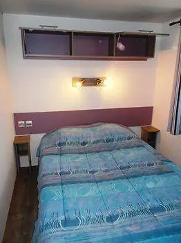 Camping Club Le Parc De Paris - Caravan Park Hotel 3*