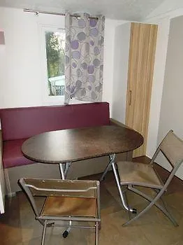 Camping Club Le Parc De Paris - Caravan Park 3*