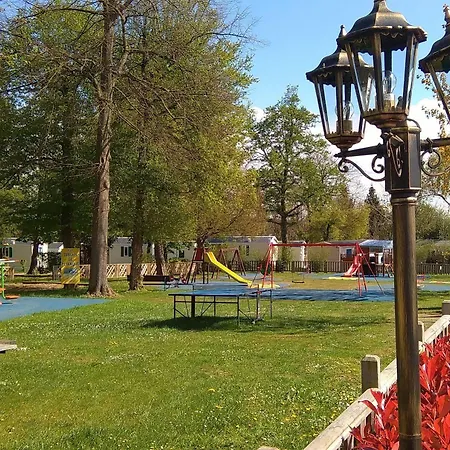 Camping Club Le Parc De Paris - Caravan Park