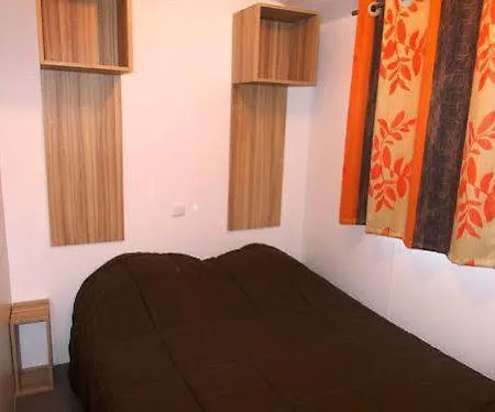Hotel Camping Club Le Parc De Paris - Caravan Park