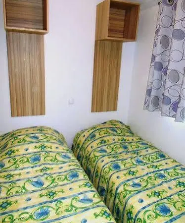 Hotel Camping Club Le Parc De Paris - Caravan Park 3*