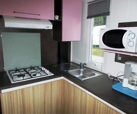 Camping Club Le Parc De Paris - Caravan Park Hotel