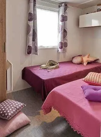 Hotel Camping Club Le Parc De Paris - Caravan Park Disneyland Paris